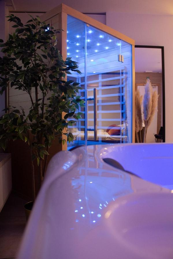 Hotel Spa Palawan Prive Avec Jacuzzi Et Sauna Lieja Exterior foto